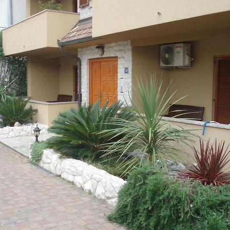 M&M Apartments Biograd Na Moru Luaran gambar