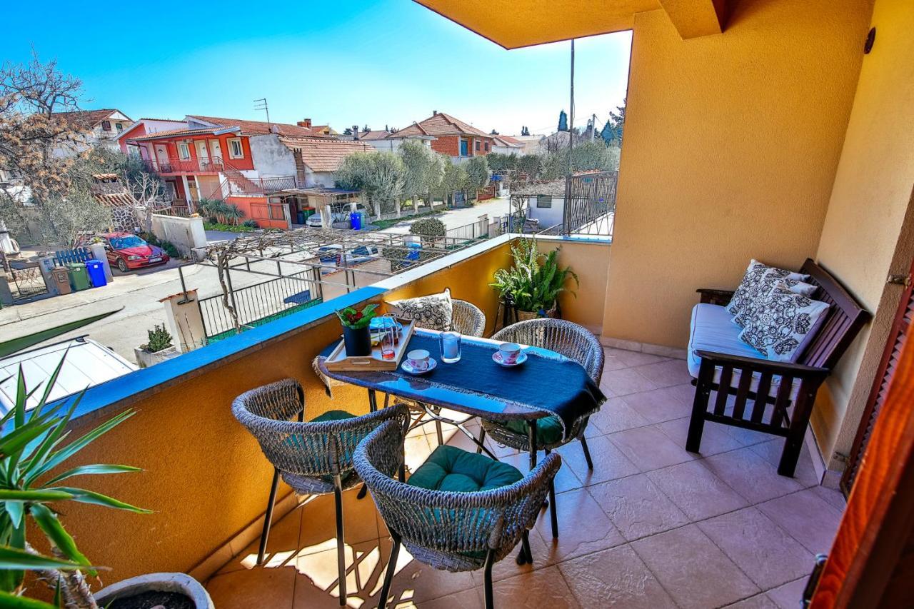 M&M Apartments Biograd Na Moru Luaran gambar