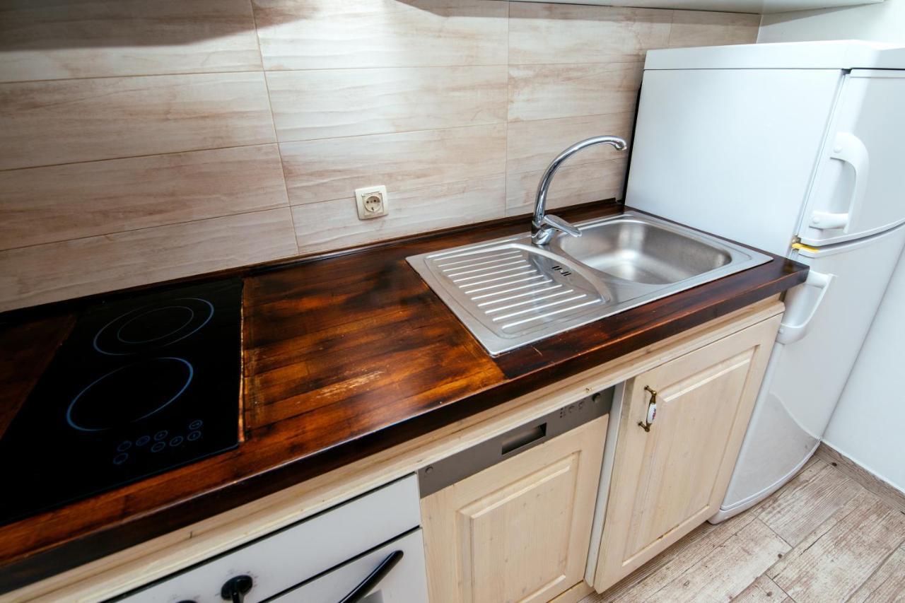 M&M Apartments Biograd Na Moru Luaran gambar