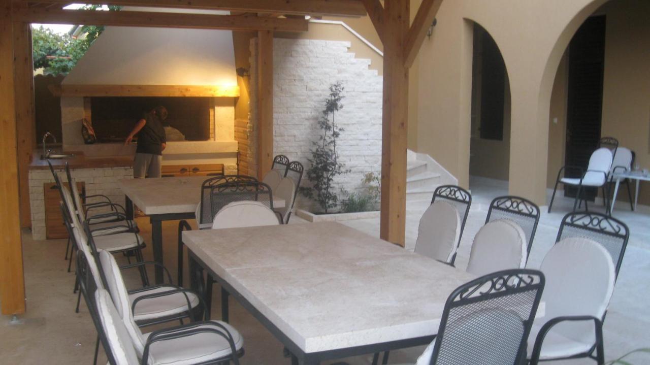 M&M Apartments Biograd Na Moru Luaran gambar